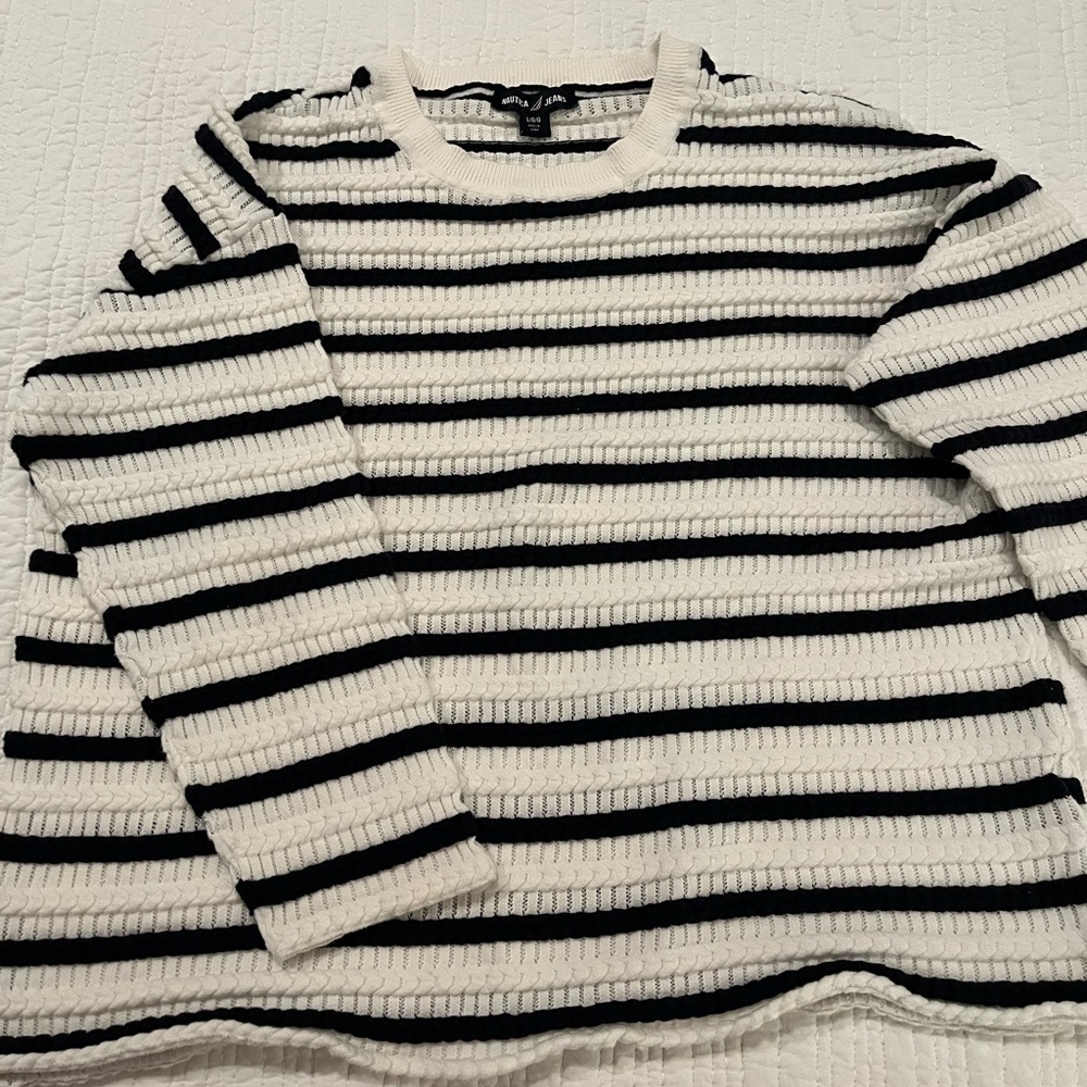 Nautica Black and White Crewneck Sweater